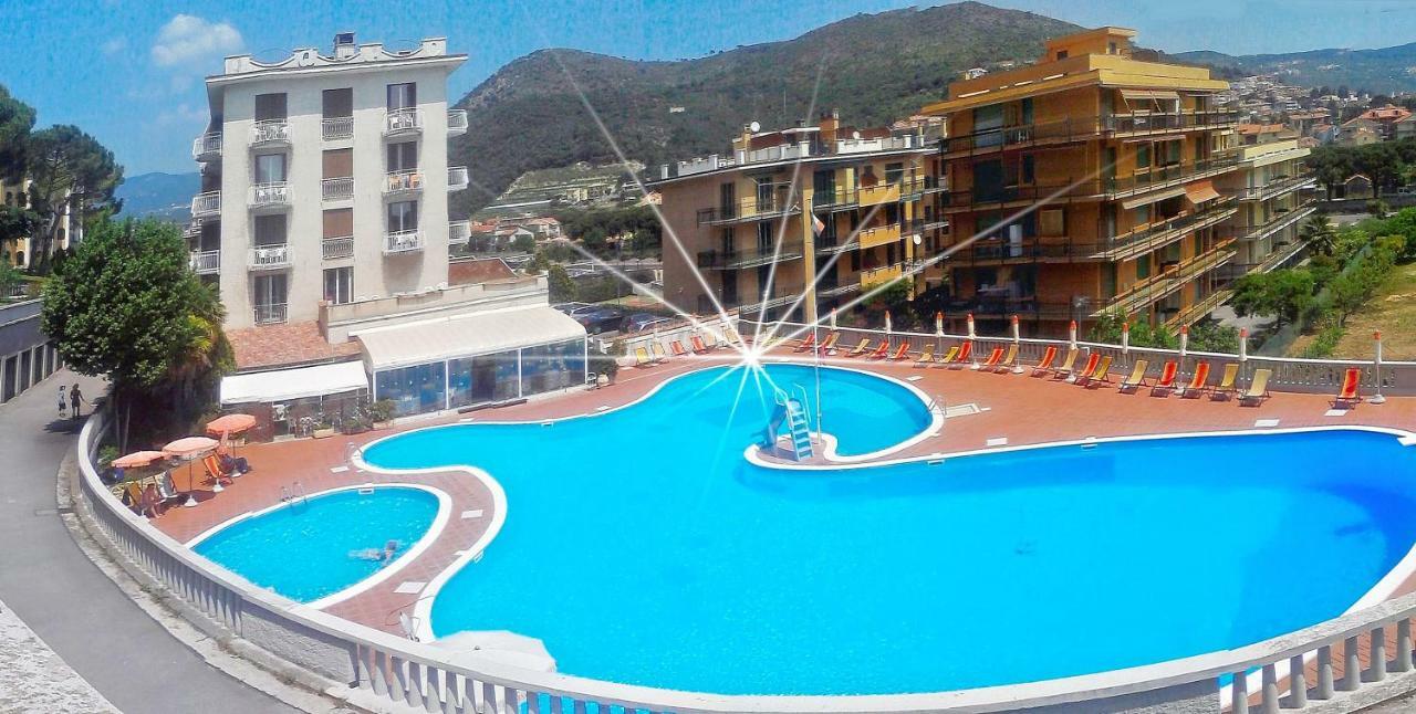 Milanomare Apartment Pietra Ligure Exterior photo